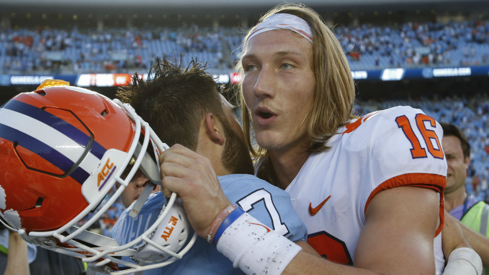 SLIPS: Lions, Bills Headline Banner NFL Week 4 For Underdogs