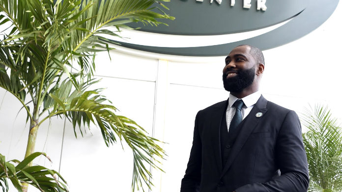 Ex-NFL Star Revis Aligns With NJ Online Sportsbook PointsBet