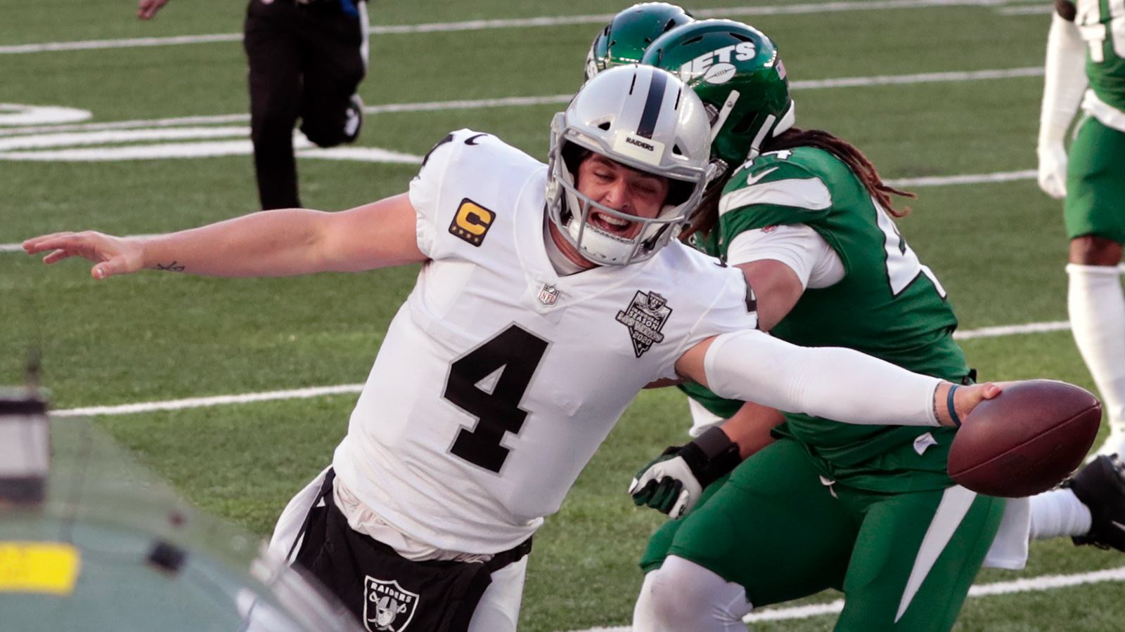 How Much Would You Make Betting On Derek Carr Each Week?