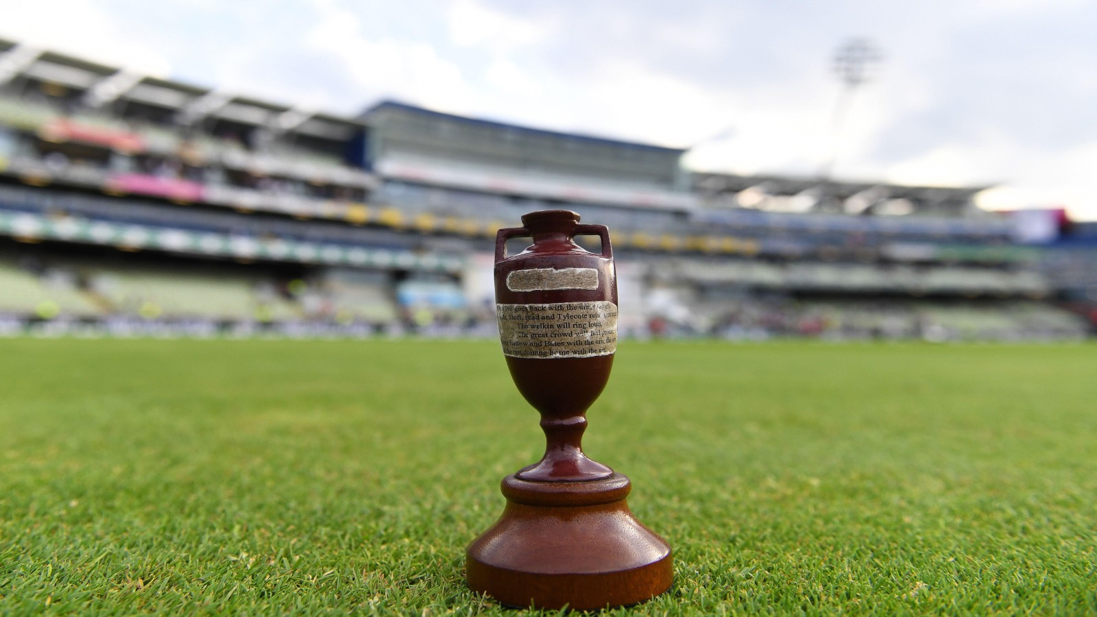 The Ashes Betting Odds, Sites and Tips - Australia On Top Thanks To Head, Smith Tons